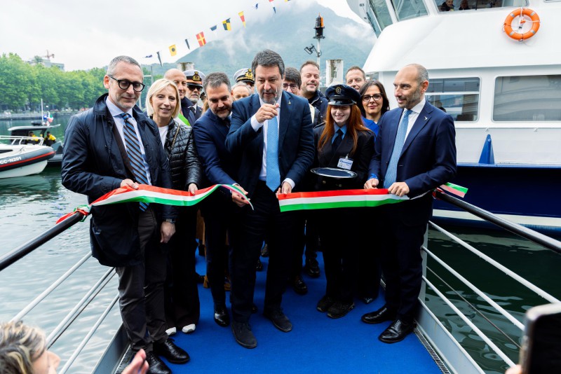 taglio_nastro_inaugurale.jpg (114 KB)