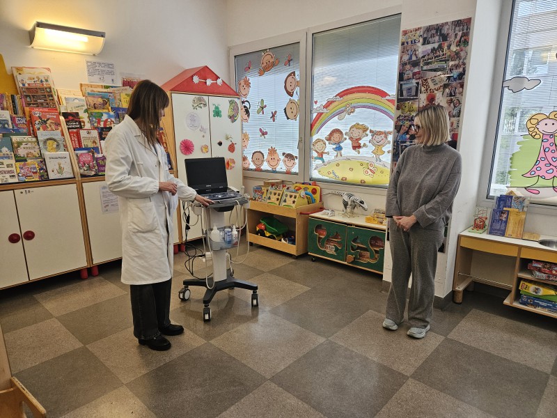 Ecografo_Comini4.jpg (150 KB)