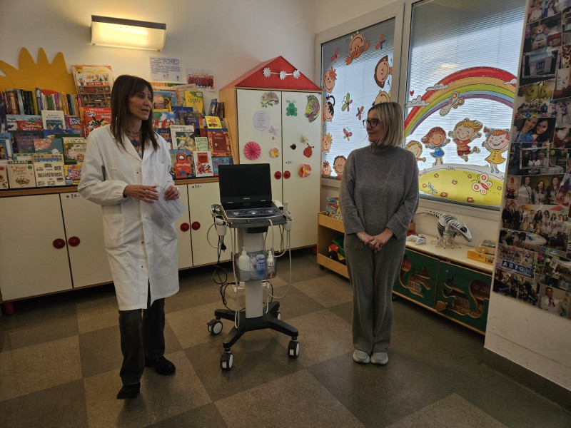 Ecografo_Comini5.jpg (125 KB)