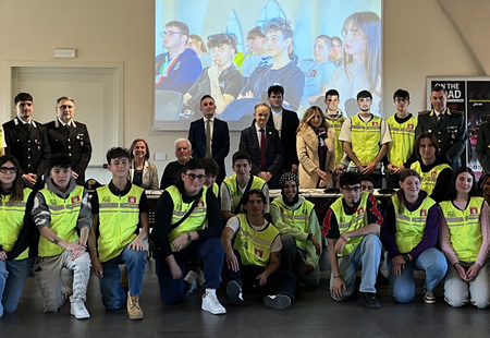 Lecco-on_the_roadprrr.jpg (68 KB)