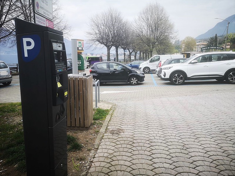 Parcheggi_Parco_Chiesa_rotta.jpg (163 KB)