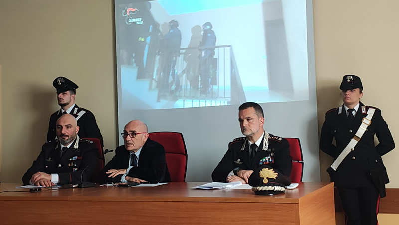 arrestobabygang1.jpg (97 KB)