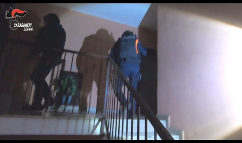 babygangperquisizione1.jpg (66 KB)