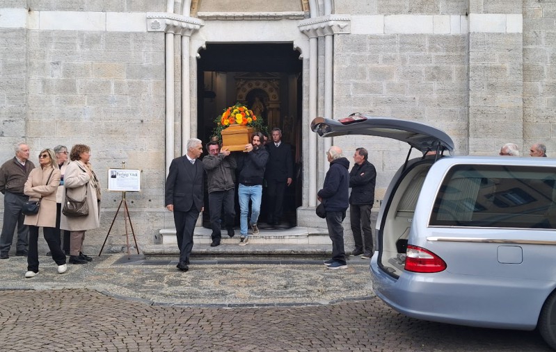 funeralipierluigivitali1.jpg (213 KB)