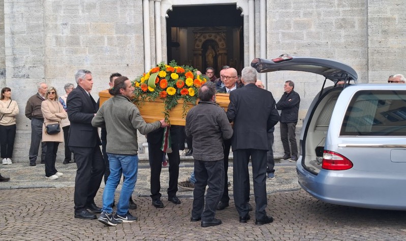 funeralipierluigivitali2.jpg (266 KB)