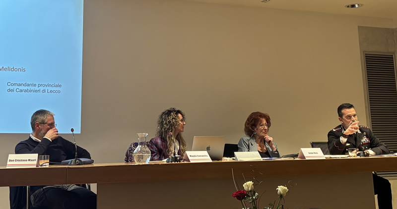 incontroidentita__6_.jpg (62 KB)