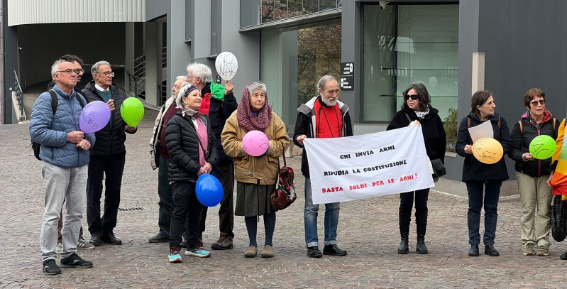 prediotavola6.jpg (242 KB)