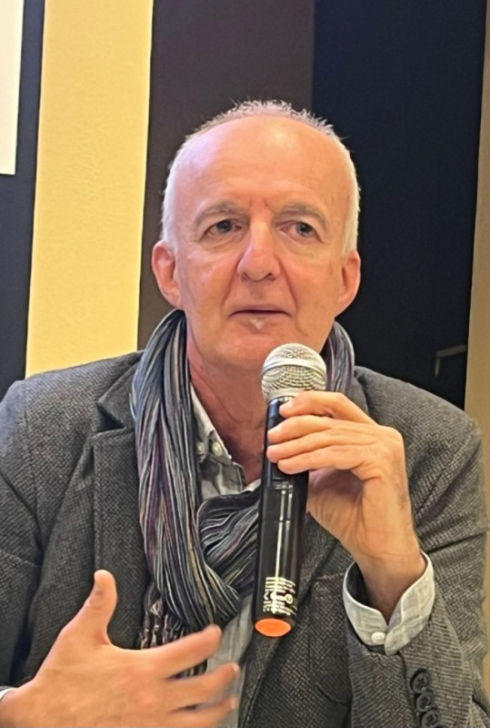 robertoilariaalpi.jpg (91 KB)