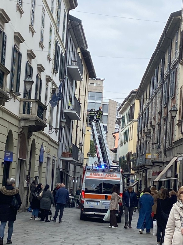 viaromamorta.jpg (151 KB)