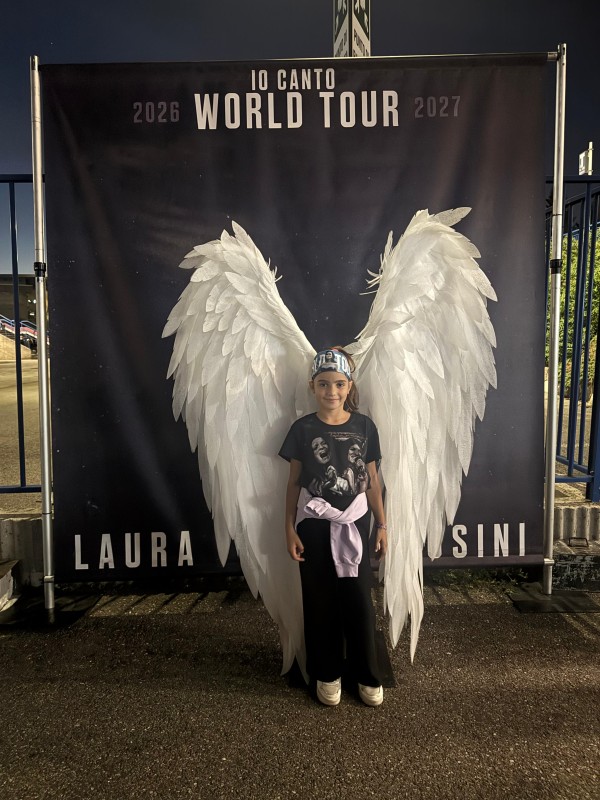 Bellano_Victoria_LauraPausini1.jpeg (124 KB)