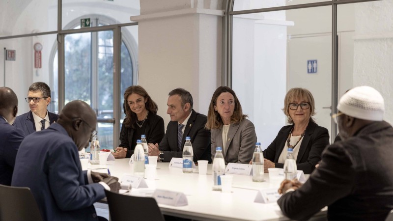 Incontro-istituzionale-sindaco-console-Costa-d-Avorio-Villa-Manzoni_reference-2.jpg (68 KB)