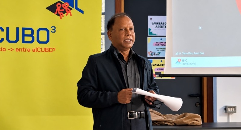 dalit2.jpg (136 KB)