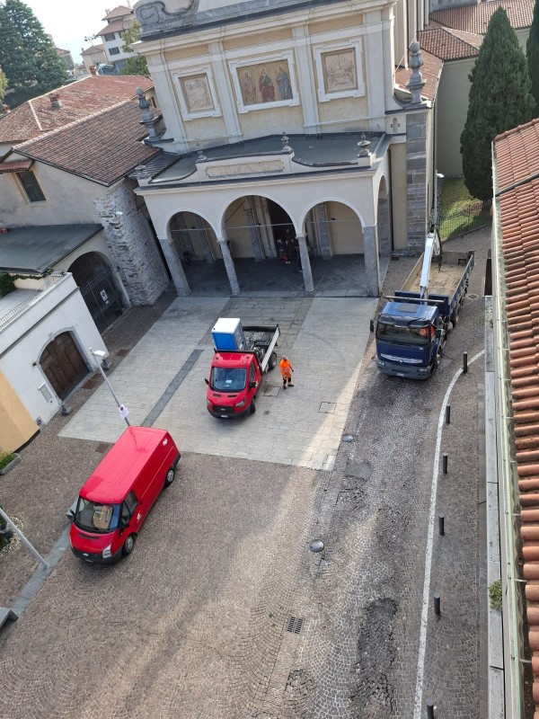 lavoripiazzagalbiate__3_.jpg (168 KB)