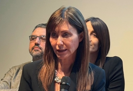 annacogliardi-1.jpg (80 KB)