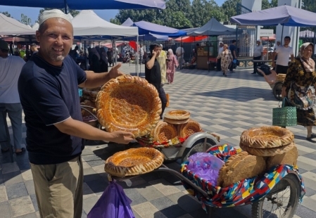 uzbek1-1.jpg (121 KB)
