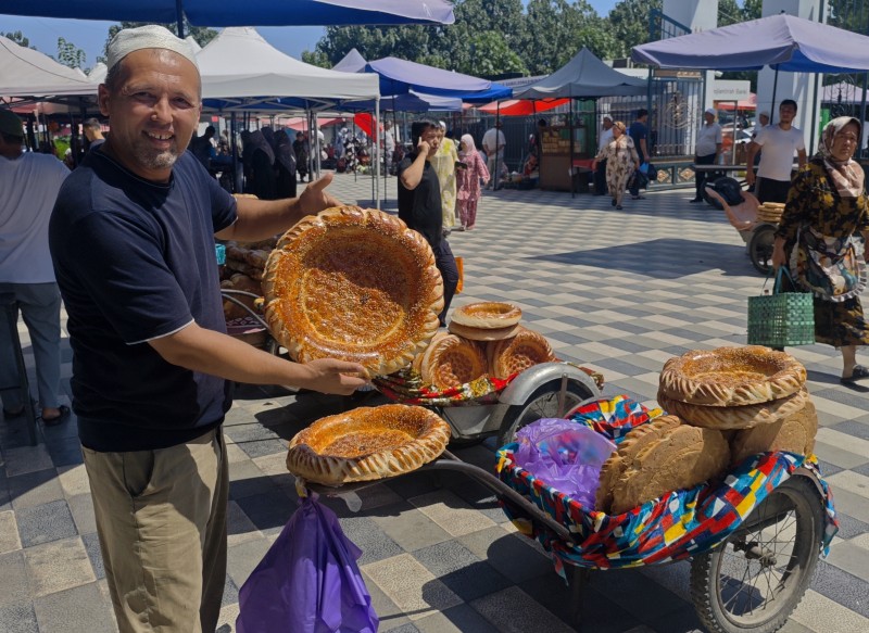 uzbek1.jpg (147 KB)