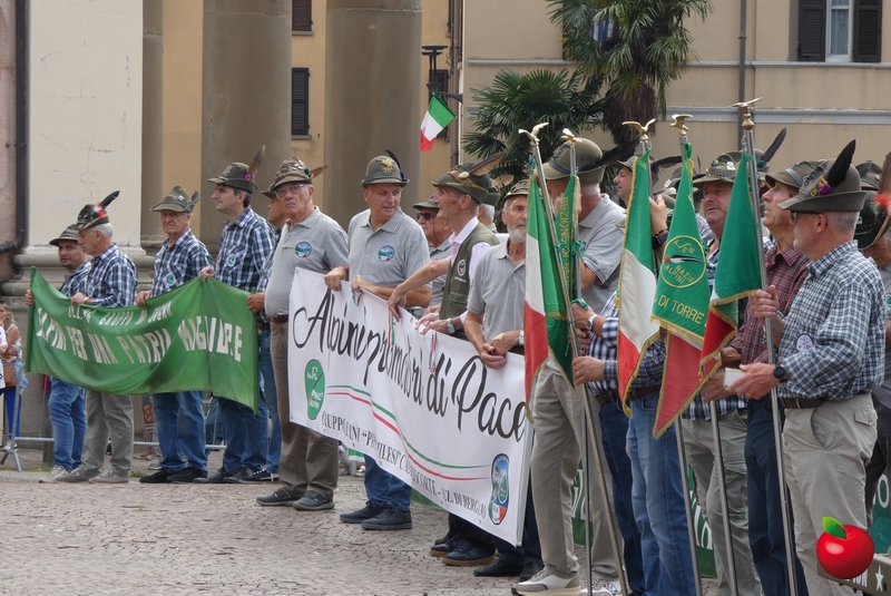 calolzio95esimoalpini__16_.jpg (343 KB)