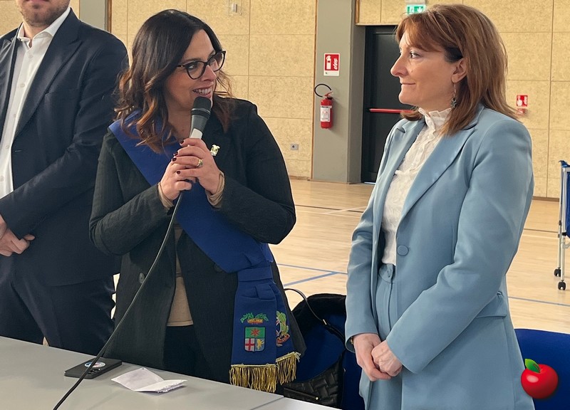 Alessandra_Hoffman.jpg (119 KB)