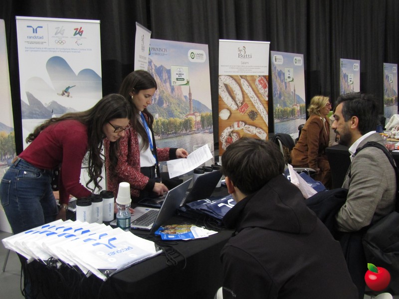 IMG_2904.jpg (142 KB)