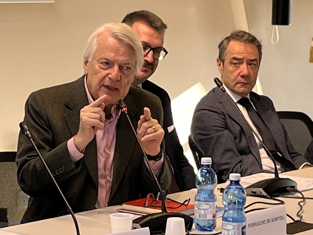 Ferruccio_De_Bortoli.jpg (358 KB)