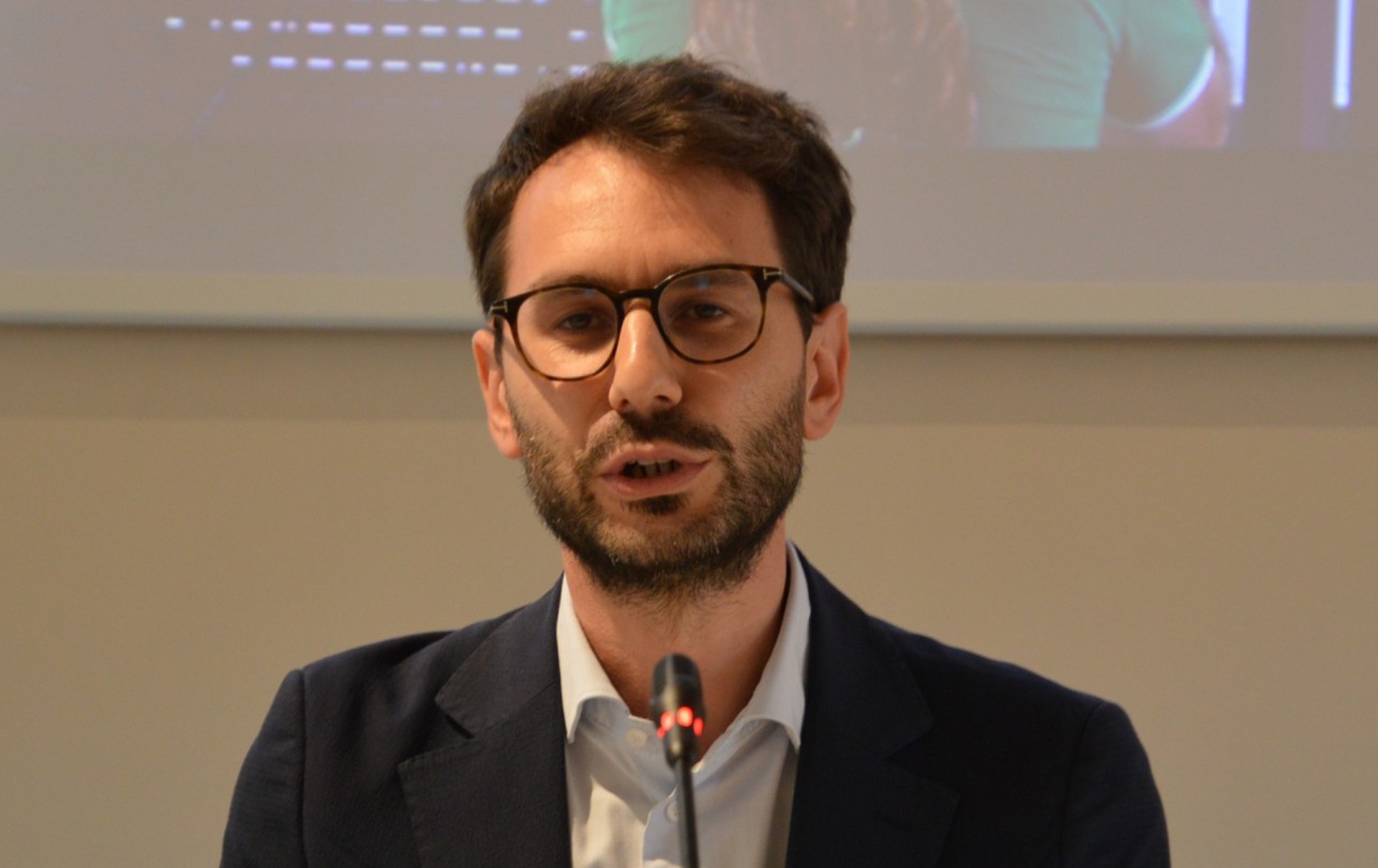 4_Emanuele_Manzoni.JPG (350 KB)