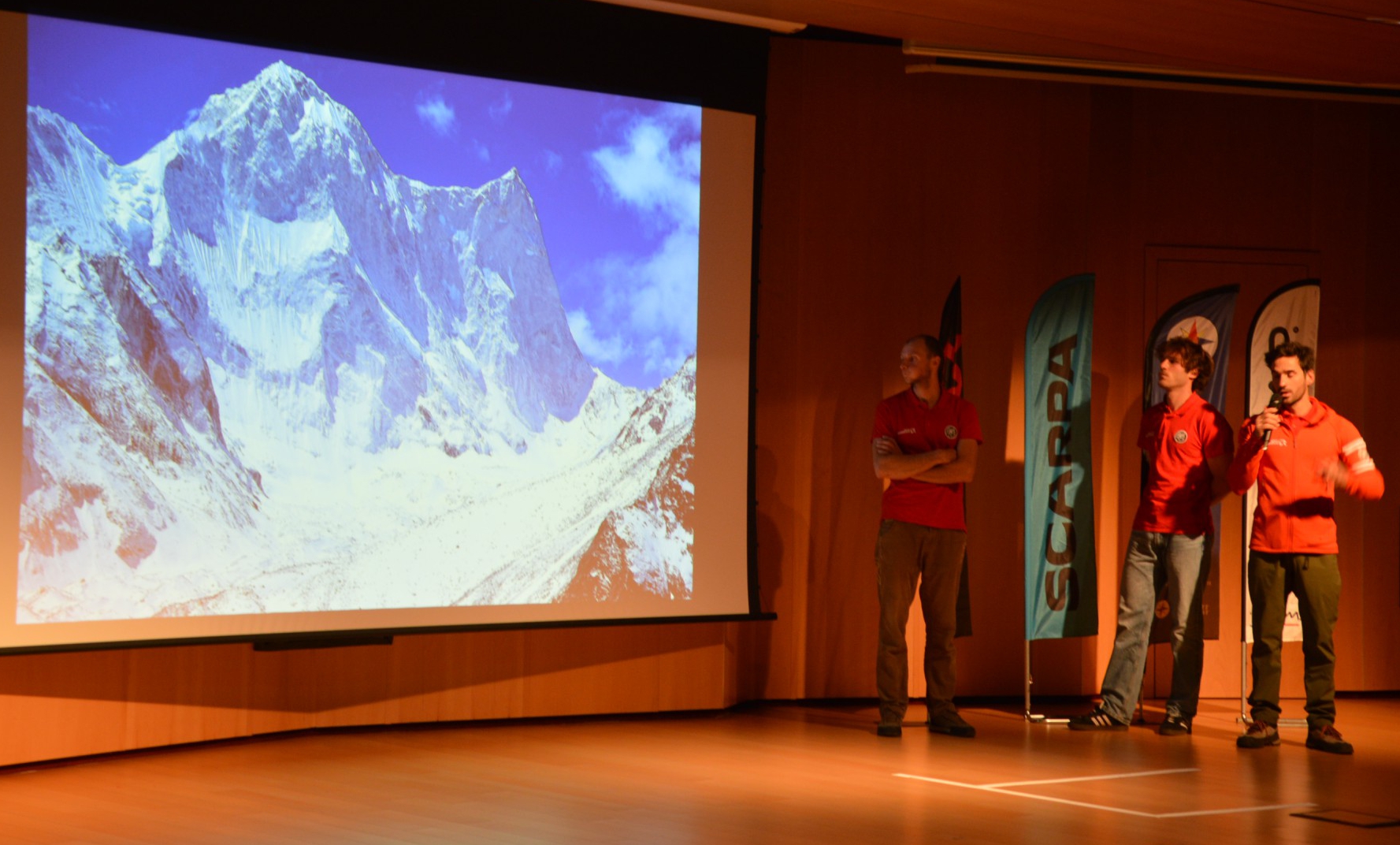 8_Schiera_e_c_2__3_.JPG (868 KB)