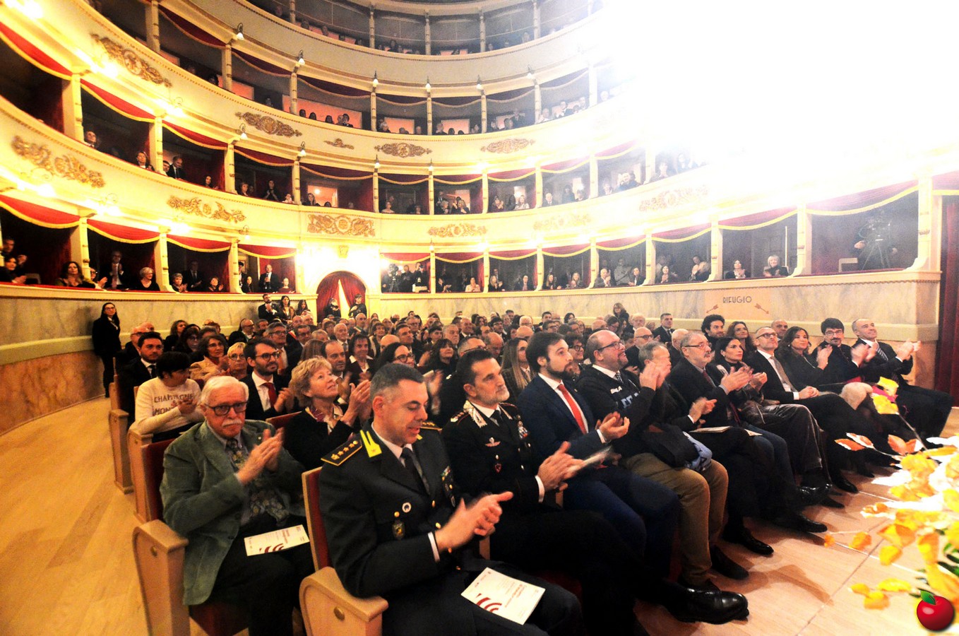 lecco_teatrosocieta0028.jpg (327 KB)