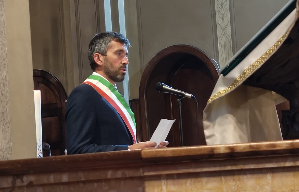 funeralimoioli14.jpg (283 KB)