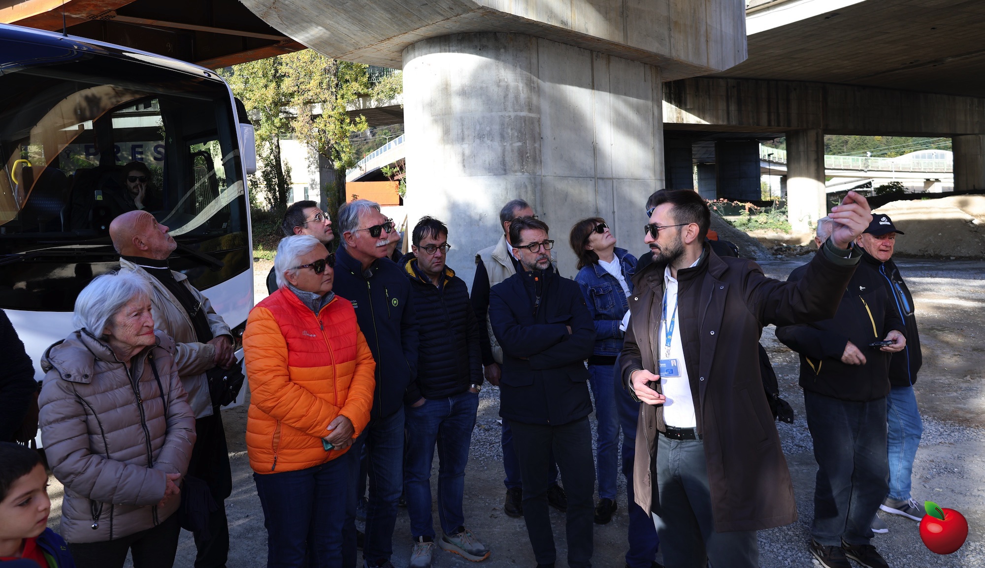 Visita_ponte_manzoni6.jpg (732 KB)