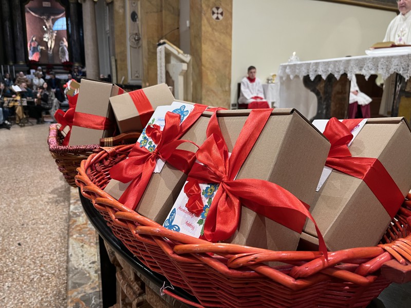 Castello-anniversari-21.jpg (136 KB)