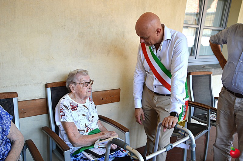 angiolinavillani__12_.jpg (120 KB)