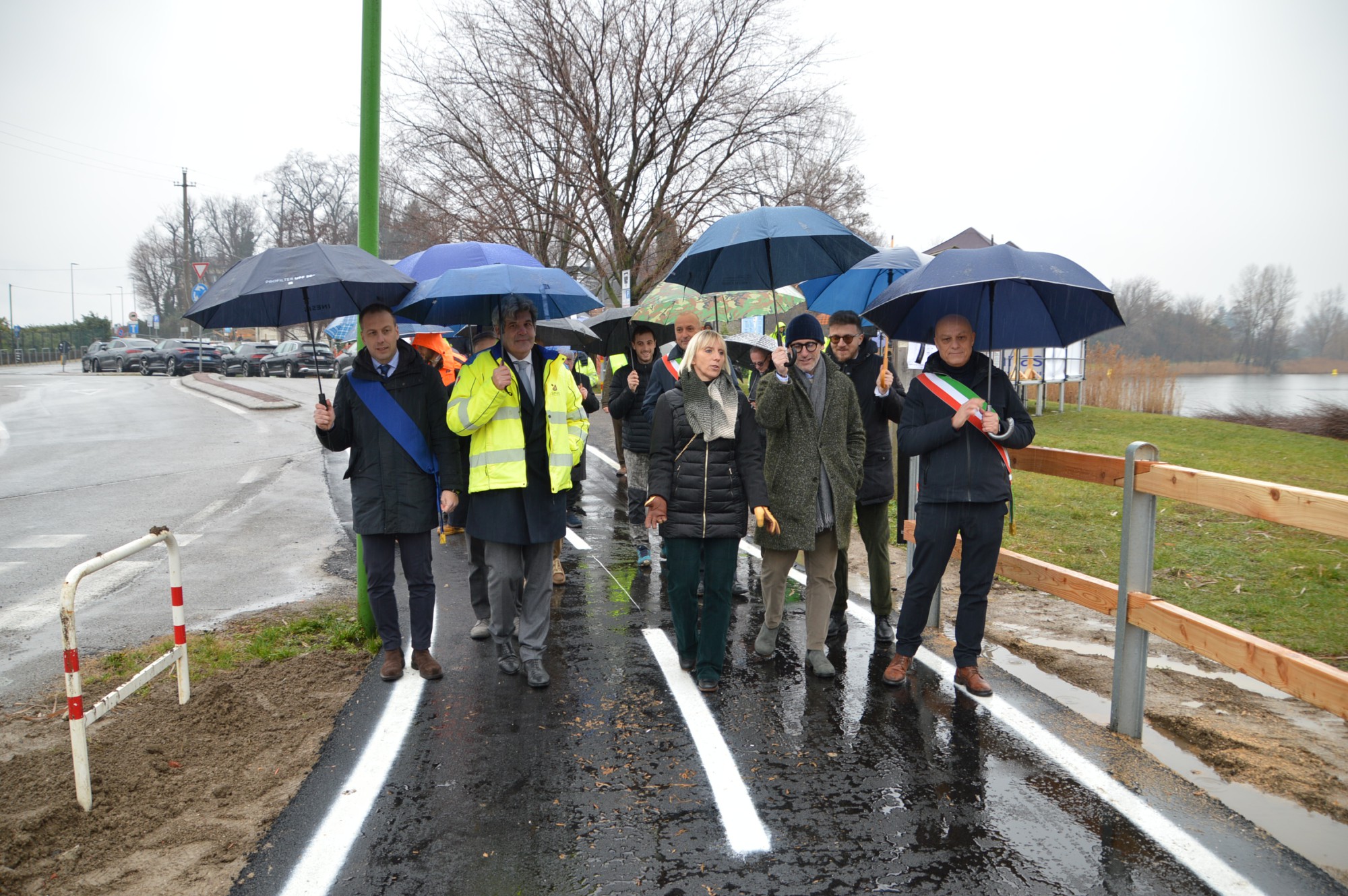 DSC_0040.JPG (638 KB)