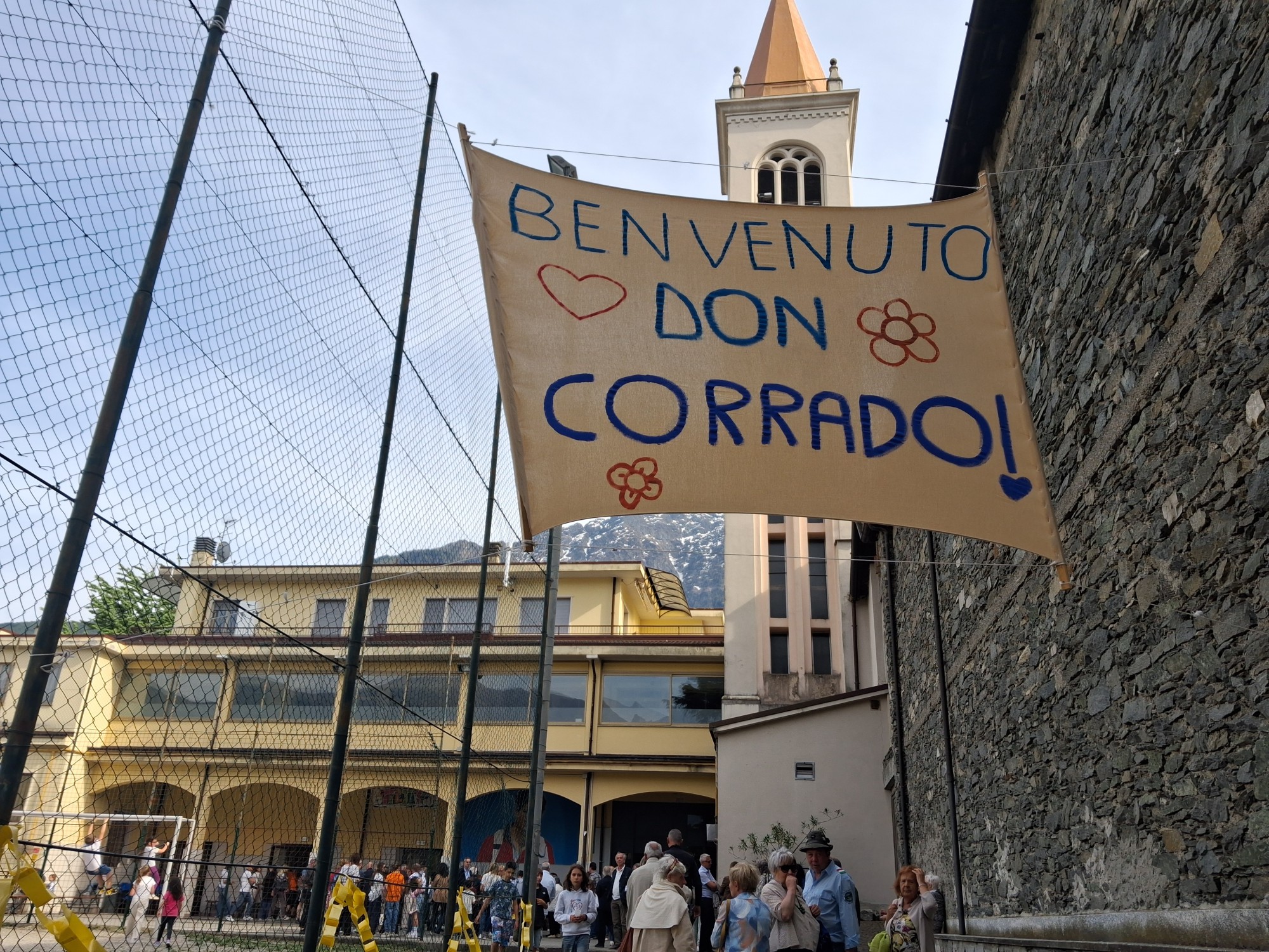 colicoingressodoncorrado__37_.jpg (911 KB)