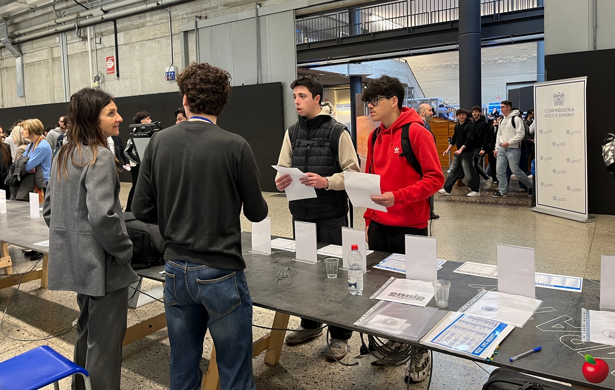 Erba-career_day-34.jpg (697 KB)