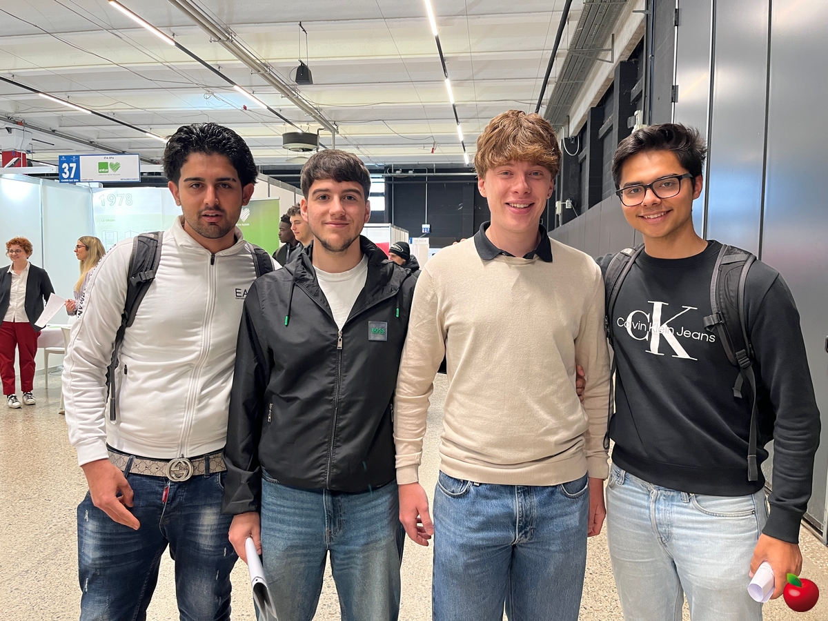 Erba-career_day-41.jpg (867 KB)