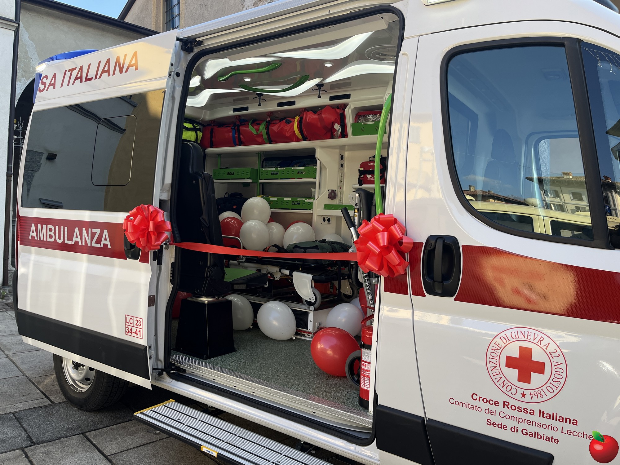 Galbiate-nuova_ambulanza-12.jpg (728 KB)