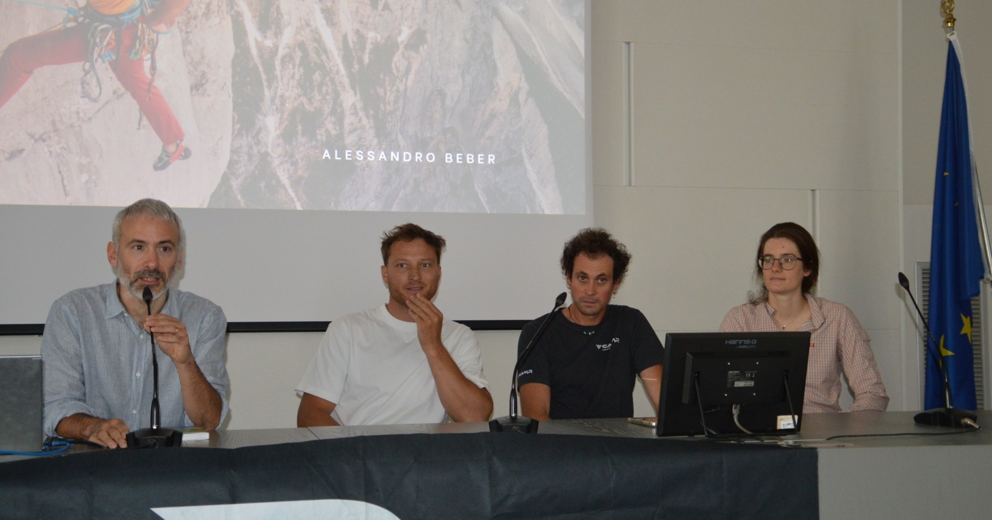 z10_Presentazione_Le_vie_dei_Sogni.JPG (813 KB)