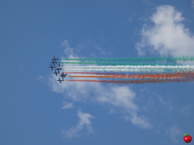 freccetricolori__2_.jpg (43 KB)