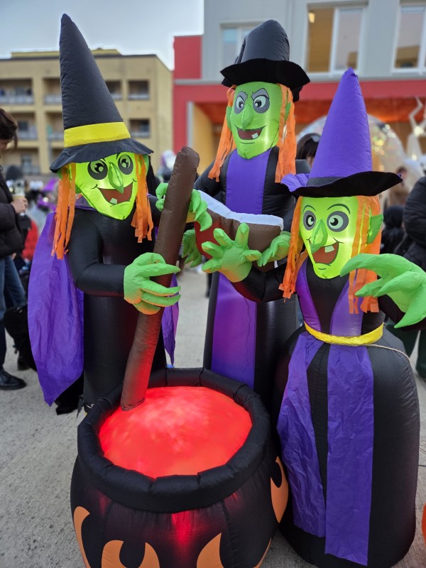 halloweendeamicis__8_.jpeg (109 KB)