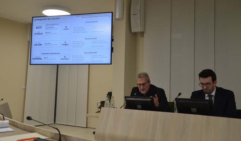 accademiacoraleconferenza__7_.JPG (130 KB)