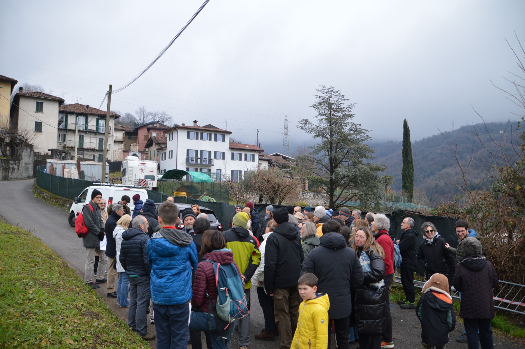 DSC_0050.JPG (519 KB)