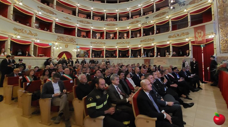 IMG_4047.jpg (103 KB)