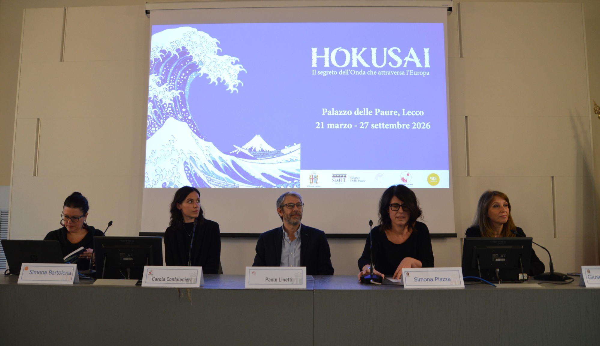 mostrahokusai__2_.JPG (741 KB)