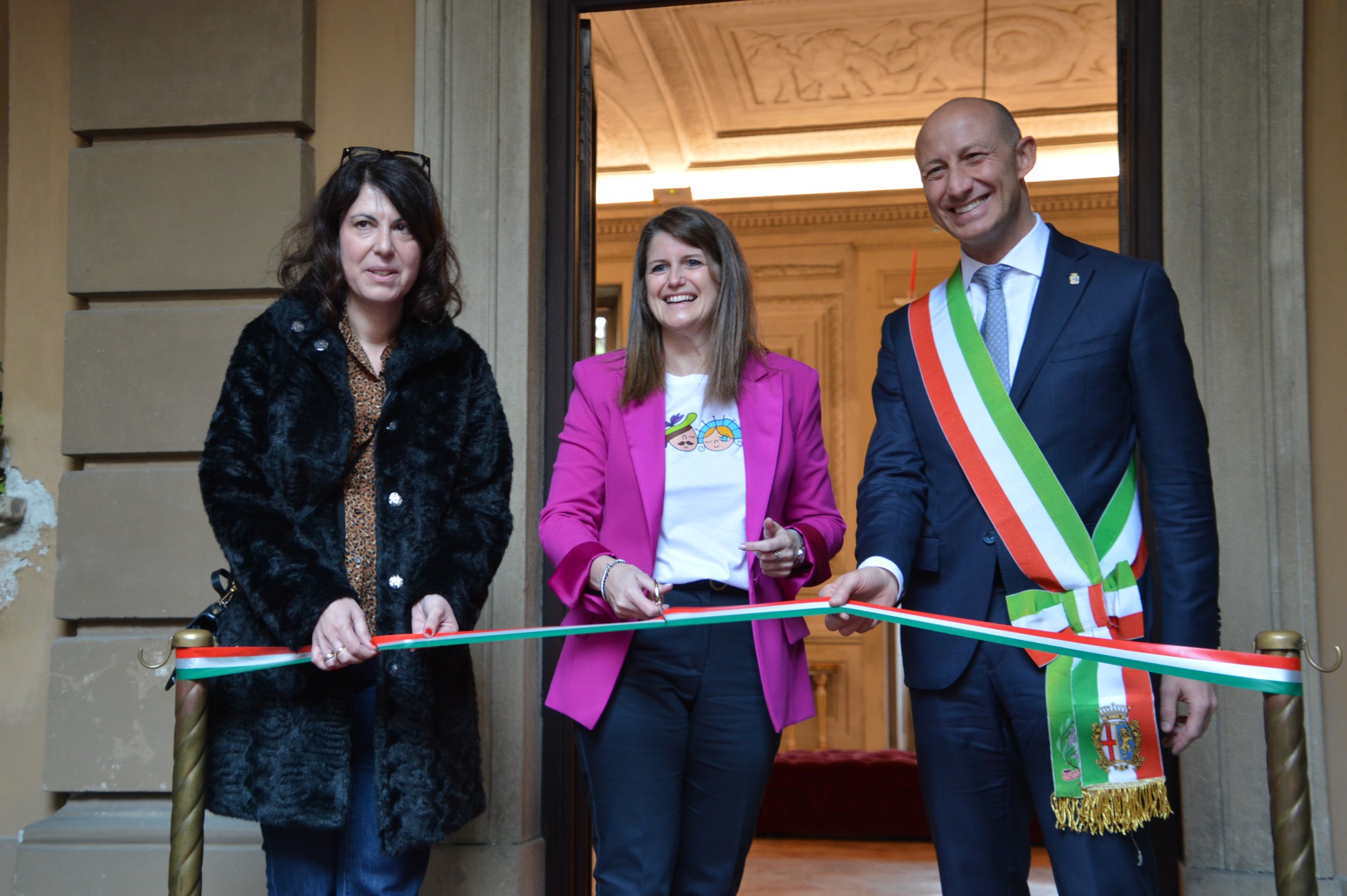 riaperturavillamanzoni__29_.JPG (402 KB)