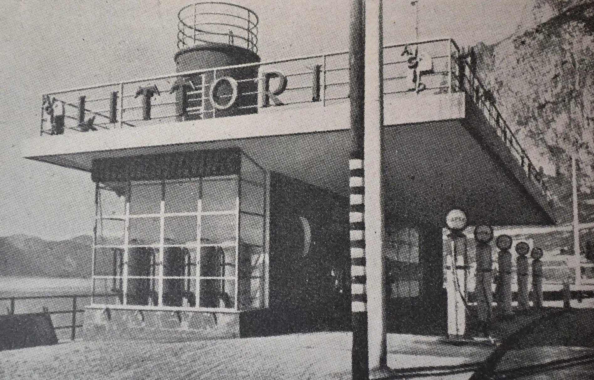 13_Stazione_di_servizio_al_Brick.jpg (1.64 MB)