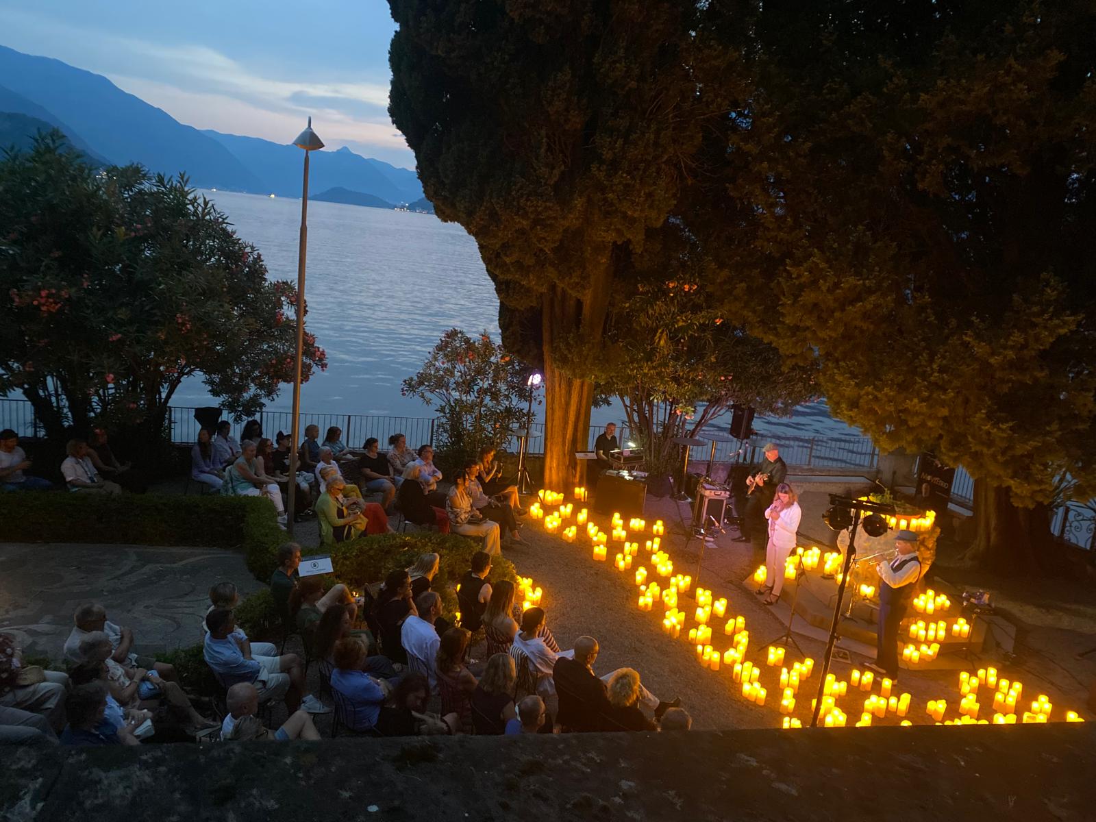 concerto_lume_di_candela_villa_monastero__3_.jpeg (236 KB)
