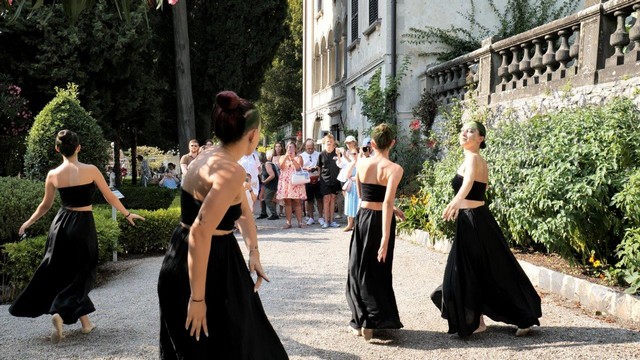 ballerine con spettatori 2